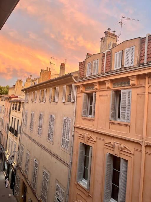 Charmant Appartement 2 Pieces En Plein Centre Ville Historique エクス＝アン＝プロヴァンス エクステリア 写真