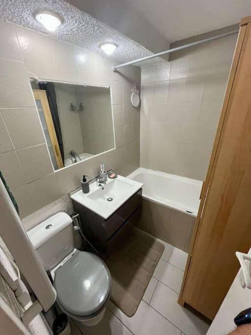 Charmant Appartement 2 Pieces En Plein Centre Ville Historique エクス＝アン＝プロヴァンス エクステリア 写真