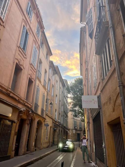 Charmant Appartement 2 Pieces En Plein Centre Ville Historique エクス＝アン＝プロヴァンス エクステリア 写真